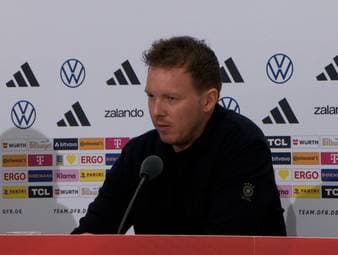 Jonas Urbig hat sich bei der Nationalmannschaft eine Kapselverletzung im rechten Kniegelenk zugezogen. Bundestrainer Julian Nagelsmann gibt ein Update.