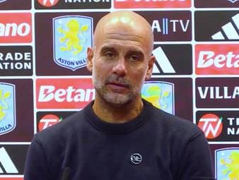 Durch die 0:1-Niederlage gegen Aston Villa muss Manchester City Tabellenführer Arsenal auf sechs Punkte ziehen lassen. Trainer Pep Guardiola verfällt deshalb aber noch nicht in Panik.