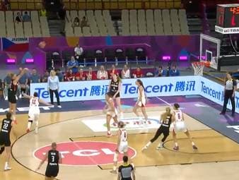 Die deutschen Basketball-Frauen bezwingen Tschechien und sichern sich damit Platz fünf bei der EM. Es ist die beste Platzierung seit 1997.