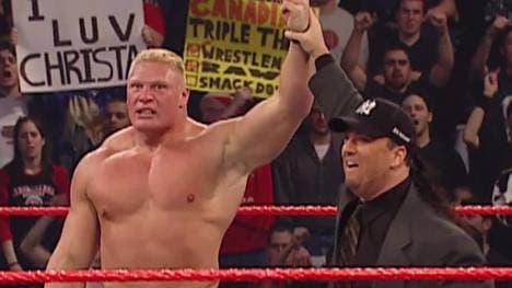 Brock Lesnar und Paul Heyman bei Lesnars WWE-Debüt 2002