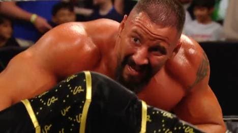Bron Breakker (im Bild) und Austin Theory verloren bei WWE RAW die Tag-Team-Titel