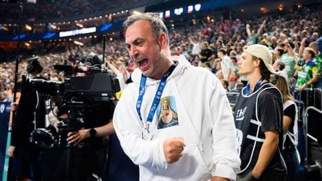 Füchse-Geschäftsführer Bob Hanning jubelt über den Einzug ins Champions-League-Finale
