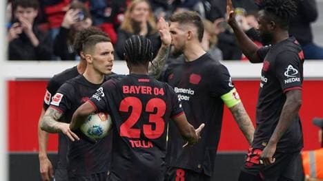 Bayer 04 Leverkusen jubelt nach einem wilden Schlagabtausch