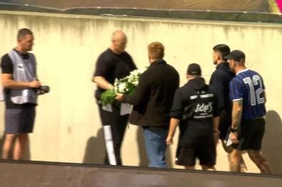 Nach Todesfall: Fans mit großer Geste