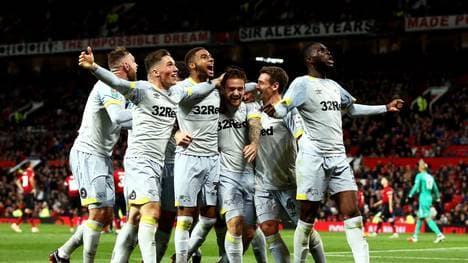 Manchester United scheitert an Derby County im Elfmeterschießen