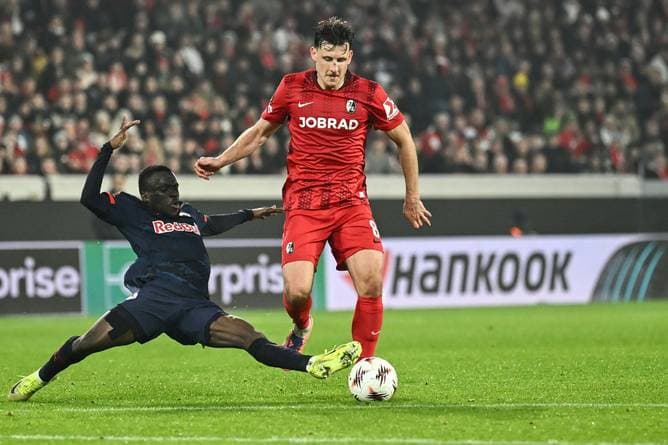 Freiburg in Überzahl zum Sieg