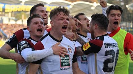 Der 1. FC Kaiserslautern gewinnt das Süd-West-Derby gegen den 1. FC Saarbrücken