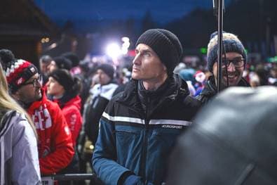 "Finde es frech": Schmitt verurteilt Anzug-Farce