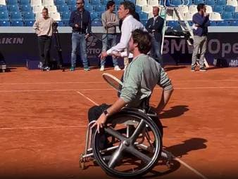Bei der Para Trophy werden im Rahmen der BMW Open Rollstuhltennisspieler in ein hochkarätiges ATP-Turnier integriert. Ex-Tennis-Profis wie Mischa Zverev fungieren als Botschafter.