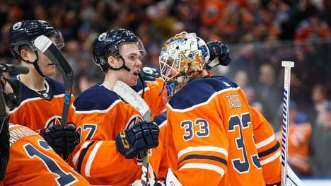 St Louis Blues v Edmonton Oilers