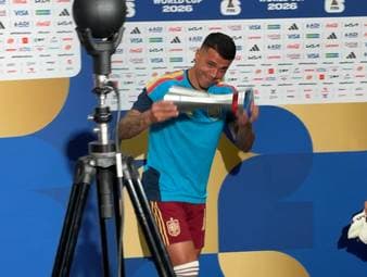 Pedro Porro überzeugte mit seinem Treffer zum 2:0-Endstand im WM-Halbfinale gegen Frankreich. Nach der Partie hätte er jedoch fast etwas Wichtiges vergessen.