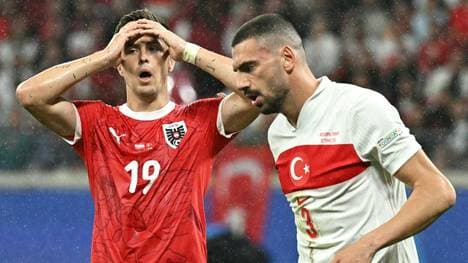 Merih Demiral (r.) brachte die Türkei früh in Führung