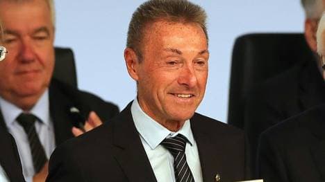 Siegfried Kirschen erhält "Kristallfußball"