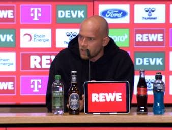 Im Derby zwischen Köln und Leverkusen ist auch nach dem Spiel noch Zündstoff drin.  Bayers Kasper Hjulmand beklagt einen nassen Rasen. Das will Effzeh-Chef Rene Wagner nicht auf sich sitzen lassen.