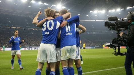 Schalke entreißt Dortmund den Derbysieg