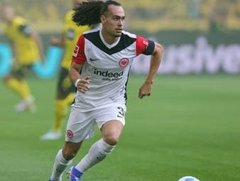 Eintracht klärt Zukunft von Verteidiger