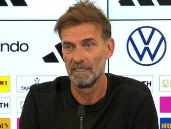 Jürgen Klopp wendet sich bei seiner Vorstellung als Bundestrainer mit klaren Worten an die Medienvertreter. Seine Familie ist für ihn ein absolutes Tabu.