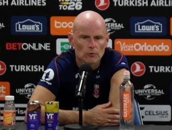 Eigentlich wollten Norwegen und Schottland wenige Tage vor dem WM-Start ein inoffizielles Testspiel bestreiten. Die Schotten sagen jedoch kurzfristig ab - und sorgen damit für mächtig Ärger bei Norwegen-Coach Stale Solbakken.