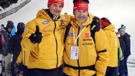 Arbeiten weiterhin zusammen: Stefan Horngacher (l.) und Horst Hüttel (r.)