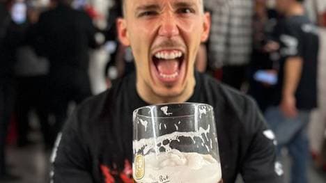 Grimaldo und Bayer Leverkusen feiern ihre erste Meisterschaft