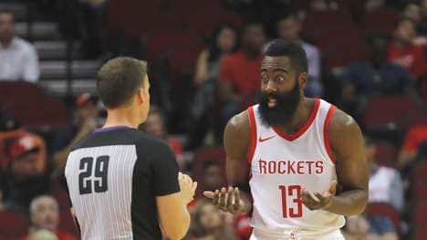 James Harden beging zwei Offensivfouls in den letzten elf Sekunden