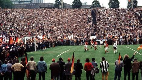 In den Schlussminuten des EM-Finales 1972 zwischen Deutschland und der Sowjetunion waren die Fans bereits am Spielfeldrand