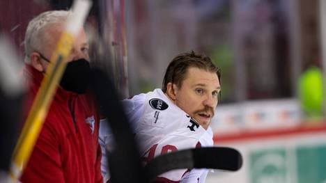 Justin Pogge wurde beim Derby der Kölner Haie bei der DEG ausgewechselt