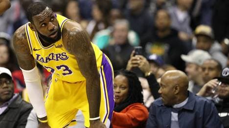 Los Angeles Lakers v Washington Wizards