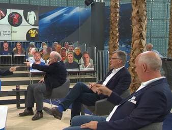 Ein Spieler, der unter anderem beim BVB, den Bayern und Sunderland gespielt hat? Gar nicht so einfach - auch nicht für Uli Hoeneß.