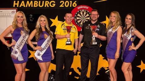 James Wade setzte sich im Finale von Hamburg durch, Dave Chisnall vergab einen Matchdart