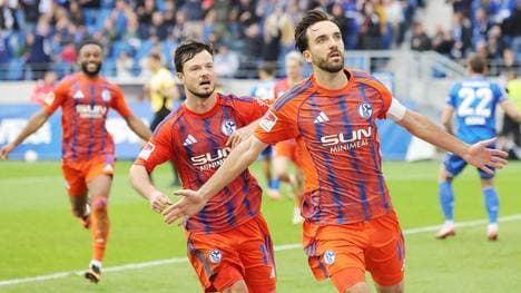 Wer gewinnt das Spitzenspiel?