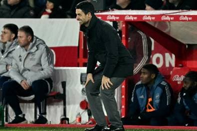 Arsenal stolpert in Nottingham