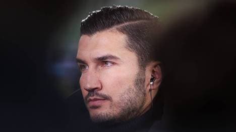 Nuri Sahin blickt zur Seite