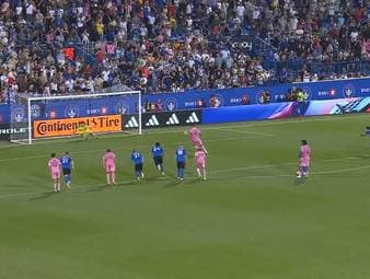 Inter Miami gewinnt auch ohne Lionel Messi. Luis Suárez trifft per Panenka zum entscheidenden 1:0 gegen CF Montréal, die Highlights im Video.