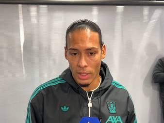 Liverpool gewann auch ohne Mo Salah das Spiel gegen Inter dank Dominik Szoboszlais Treffer in der 88. Minute. Der Siegtorschütze und Innenverteidiger Virgil van Dijk äußerten sich nach dem Spiel über den Ägypter.