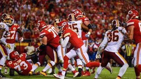 Alex Smith (M.) beim Touchdown