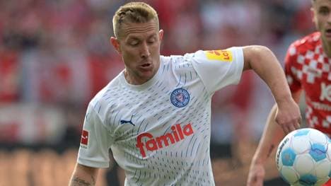 Bringt die KSV (im Bild: Lewis Holtby) im Kiel St. Pauli Tipp die Hamburger in Bedrängnis?