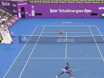 Coco Gauff ist bei den Qatar Open überraschend in ihrem Auftaktmatch gescheitert. Die US-Amerikanerin musste sich der italienischen Lucky Loserin Elisabetta Cocciaretto klar in zwei Sätzen geschlagen geben.