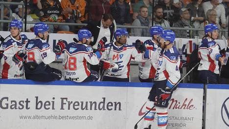 Live auf SPORT1: Die Adler Mannheim wollen den nächsten Sieg klar machen