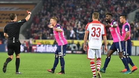 Rote Karte für Bobby Wood vom HSV