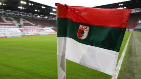 Der FC Augsburg setzt Baumpflanzaktion fort