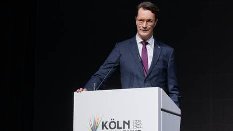 NRW-Ministerpräsident Hendrik Wüst gibt ein Ticket-Versprechen für Olympia ab