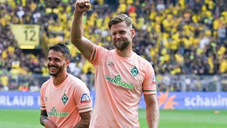 Leonardo Bittencourt (l.) schwärmt von Niclas Füllkrug (r.)