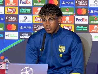 Lamine Yamal hat auf Social Media mit einem kryptischen Post auf sich aufmerksam gemacht. Auf einer Pressekonferenz erklärt sich der Barca-Superstar. 