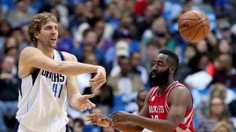 Houston Rockets v Dallas Mavericks