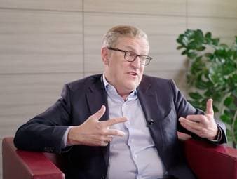 Vor der Saison sah sich Bayern-CEO Jan-Christian Dreesen noch mit Kritik am Transfer von Luis Díaz konfrontiert. Am Saisonende sieht er sich nun jedoch vollends bestätigt und unterstreicht, warum sich der Wechsel aus Sicht der Bayern absolut bezahlt gemacht hat.
