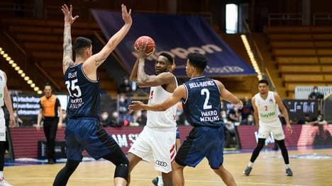 Die Basketballer des FC Bayern München ließen in den BBL-Playoffs gegen HAKRO Merlins Crailsheim) nichts mehr anbrennen