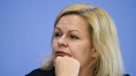 Innenministerin Faeser formuliert Brief an die UEFA