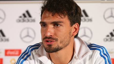 Mats Hummels verteidigte sich auf der Pressekonferenz
