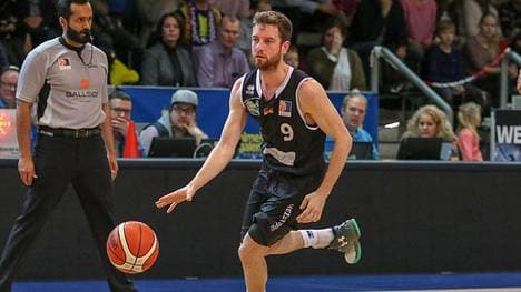 Simon Schmitz und Trier treffen zum Auftakt auf Rostock